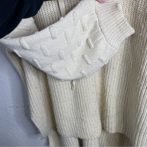 𝅺glam Women's Hooded Sweater Oversized Baggy and Soft Cream Size Medium Large - Picture 7 of 14